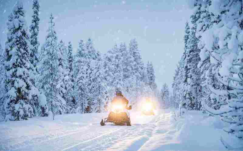 Rider's dream snowmobile safari