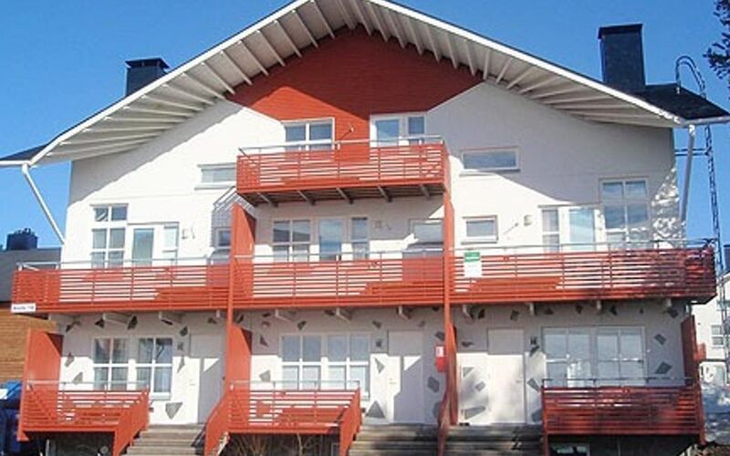 Ski-in apartment for up to 8 guests